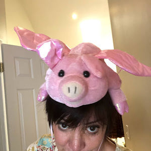 Meet your Posher, Sharon